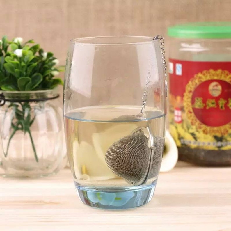 Mesh ball infuser loose leaf tea ball infuser reusable eco friendly tisanes charm queen bee gold