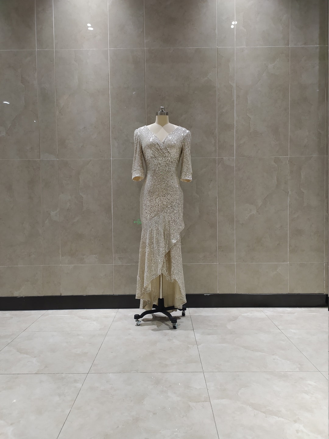 Sliver Mermaid Long Formal Evening Dress V Neck Half Sleeves Prom Dress