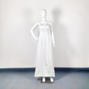 Weiß Einfache formelle Abendkleider elegant, A Line Satin lange Ballkleider, formelle Party Brautjungfernkleider, Heimkehr Cocktailkleider