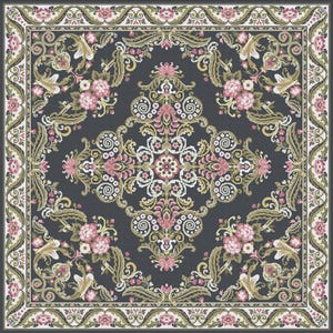 Könnte beinhalten: Ein quadratischer Teppich mit dunkel anthrazitfarbenem Hintergrund und einem zentralen, symmetrischen Blumenmedaillon in Rosa-, Creme- und Salbeigrüntönen. Das Design umfasst verschlungene Ranken und eine dekorative Bordüre mit Blumenmotiven.