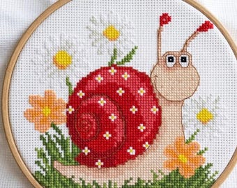 Caracol y manzanilla - Arte de bordado de animales kawaii, patrón de punto de cruz – Dibujo animado caprichoso (patrón en PDF)