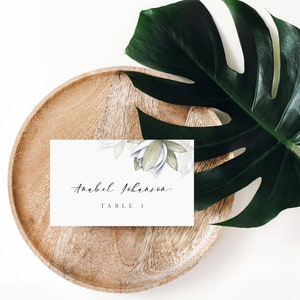 Modelo de cartão de mesa de casamento de lírio d'água, etiqueta de nome para impressão floral em aquarela, cartão de lugar dobrável para barraca, editável, download instantâneo - LEAH