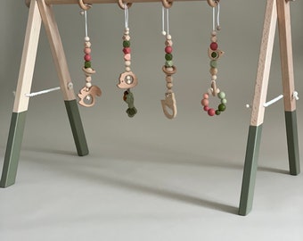 ARCHE DE JOUETS en bois PILVI avec pendentif fait main, baby gym en bois, trapèze de jeu pour table à langer, pendentif d'arche de jeu, cadeau de naissance