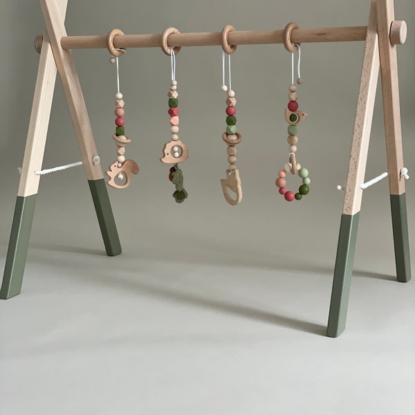 ARCHE DE JOUETS en bois PILVI avec pendentif fait main, baby gym en bois, trapèze de jeu pour table à langer, pendentif d'arche de jeu, cadeau de naissance