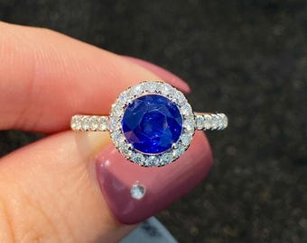 Vintage Sapphire Ring: Round Blue Gem, 925 Sterling Silver engagement rings vintage jewelry