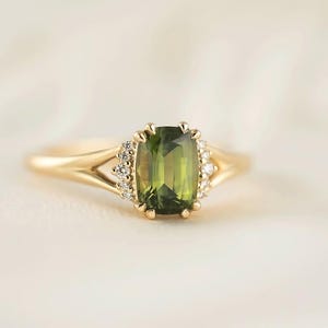 Teal sapphire ring 925 sterling silver vintage teal sapphire ring gift for her beautiful teal sapphire ring engagement ring.