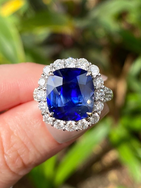 Tanzanite Gemstone Ring: 925 Sterling Silver engagement ring with Diamond