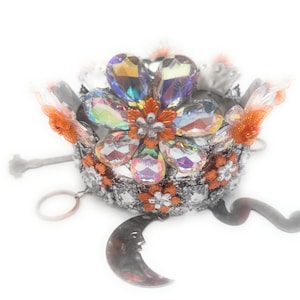 OBATALA OSAGRINAN - Santeria Corona, Santeria Decorated Crown con Herramientas - Made in the USA