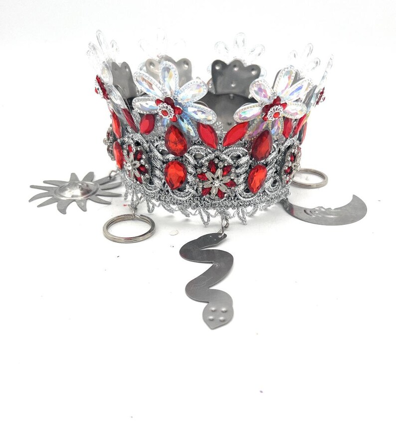 OBATALA AYAGUNA Santeria Corona/Crown, Metal Decorated with Tools/Herramientas Bild 1