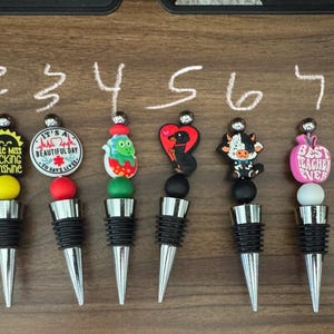 Beaded wine bottle stopper