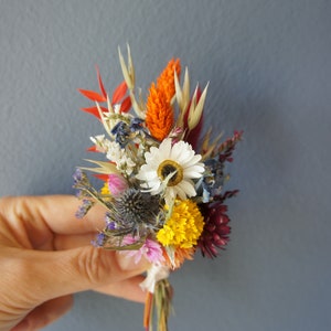 BUNTE DAYS series, hair comb, lapel jewelry, hair wreath and bridal bouquet made of dried flowers Reversschmuck