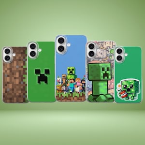 Könnte beinhalten: Fünf Handyhüllen mit Minecraft-Designs. Die Hüllen zeigen pixelige Erde, ein schwarzes Creeper-Gesicht, eine Gruppe von Charakteren, einen großen Creeper und einen Creeper mit einem TNT-Schild. Die Hüllen sind in verschiedenen Grün-, Braun- und Blautönen gehalten.