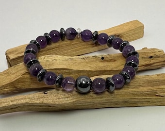 Pulsera de cuentas de piedras preciosas de amatista y hematita, pulsera de cuentas de protección con conexión a tierra, joyería curativa con cristales, regalos para el chakra raíz de la corona para mamá y esposa