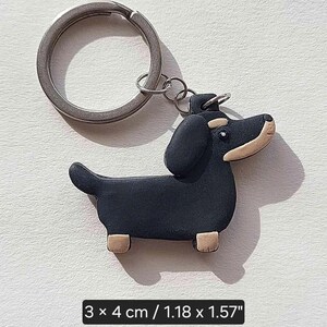 Dachshund Keychain, weiner dog presents, sausage dog gifts Black/Brown