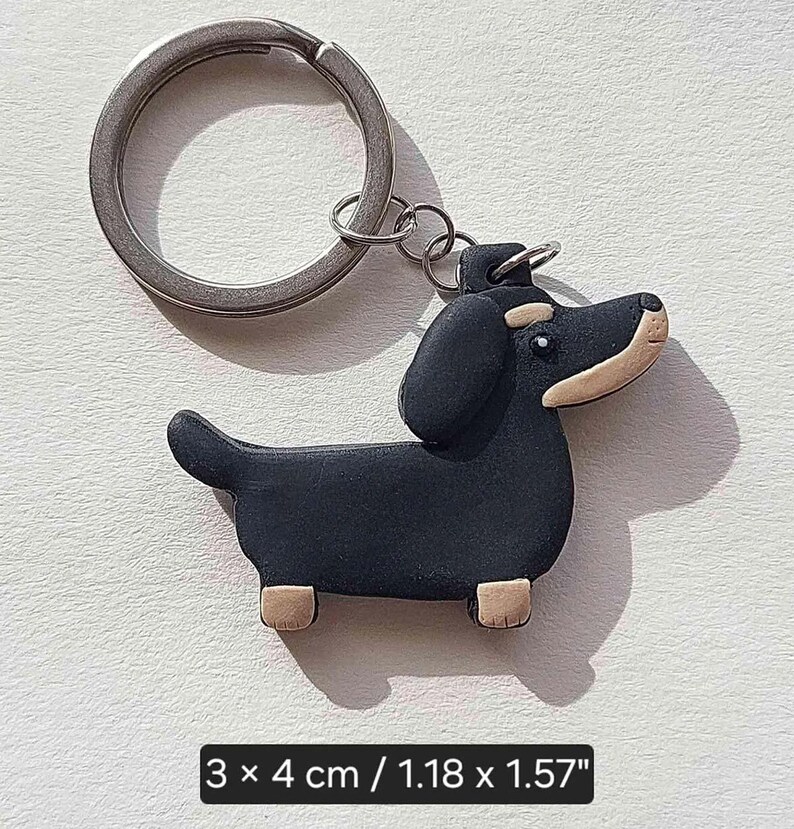 Dachshund Keychain, weiner dog presents, sausage dog gifts Black/Brown