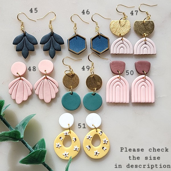 Boucles d'oreilles en argile • Boucles d'oreilles minimalistes • Bijoux faits main • Légers • Cadeau pour elle