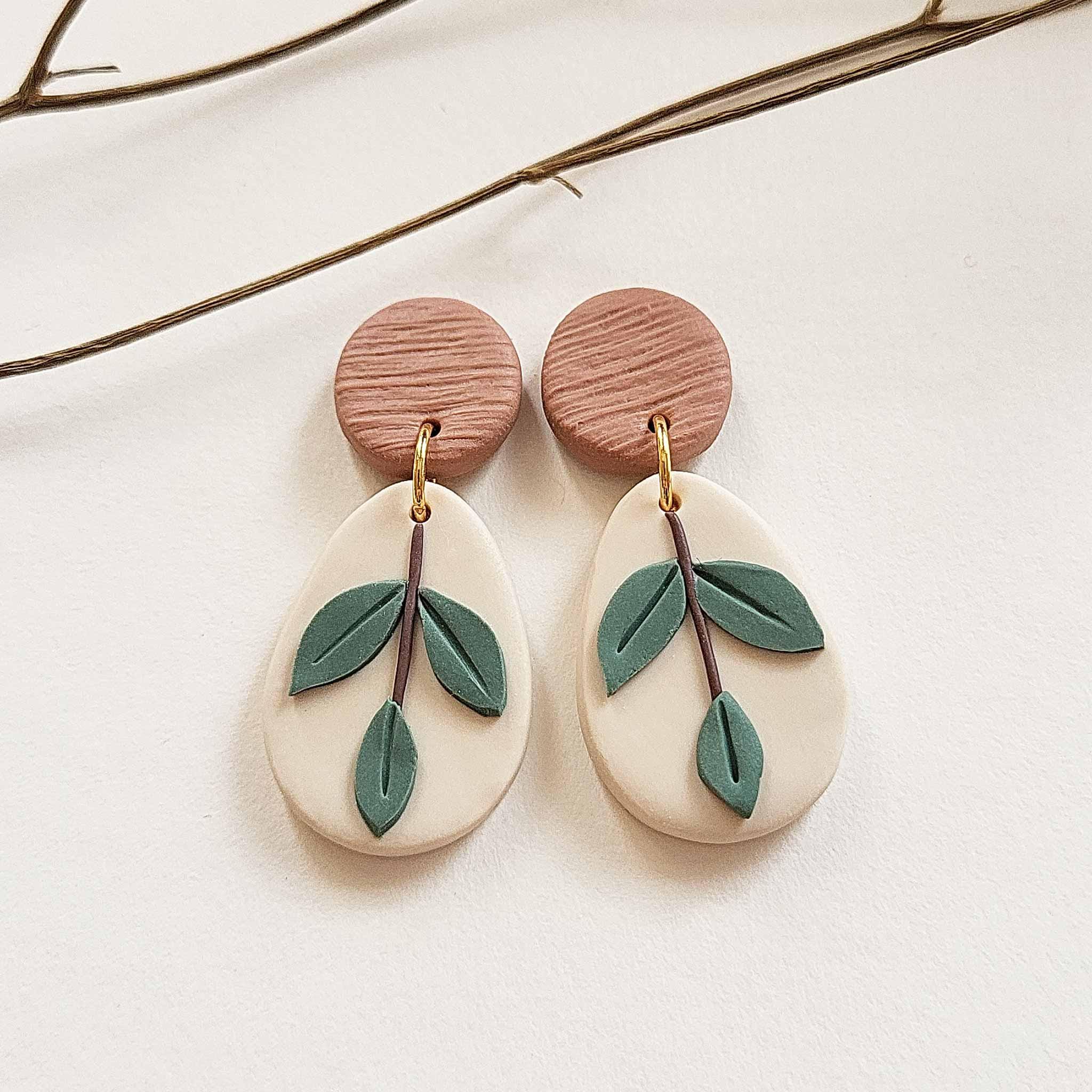 FERNIA | Boucles d'oreilles feuille | Boucles d'oreilles en pâte polymère | Cadeau bijoux tendance pour femme