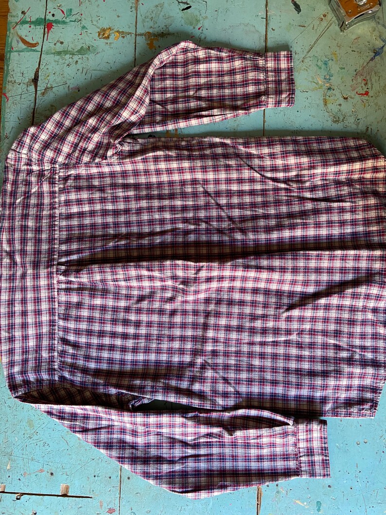 cotton red and blue small plaid button down Please see pics carefully for condition and measurements. PREP /& PLAID Men\u2019s small
