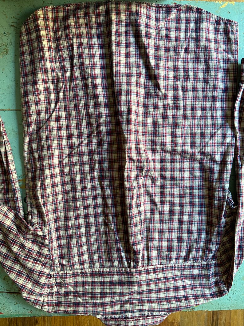 cotton red and blue small plaid button down Please see pics carefully for condition and measurements. PREP /& PLAID Men\u2019s small