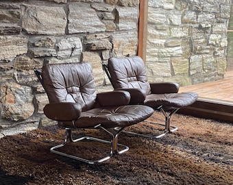 Pair of Harald Relling Norwegian leather and chrome sling lounge chairs for Westnofa