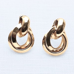 1970s Clip on Loop Earrings, 1970s Gold tone Clip on Earrings, Stunning Earrings, Gold tone Retro Earrings, Large Gold tone Clip on Earrings
