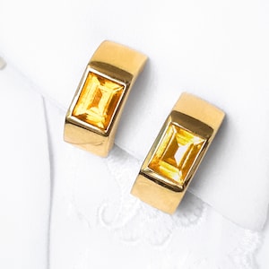 1980s Designer Style Earrings, 1980s Clip on Statement Earrings, 80s Statement Earrings, 80s Preowned Clip ons, 1980s Dior Style Earrings