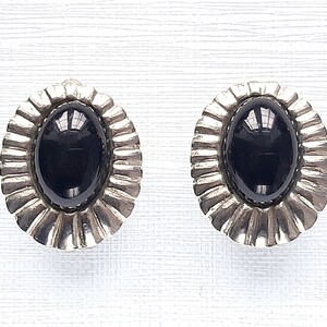 80s Black Cabochon Clip on Earrings, 80s Statement Earrings, Vtg Earrings, 1980s Statement Cabochon Earrings, 1980s Fluted Clip on Earrings