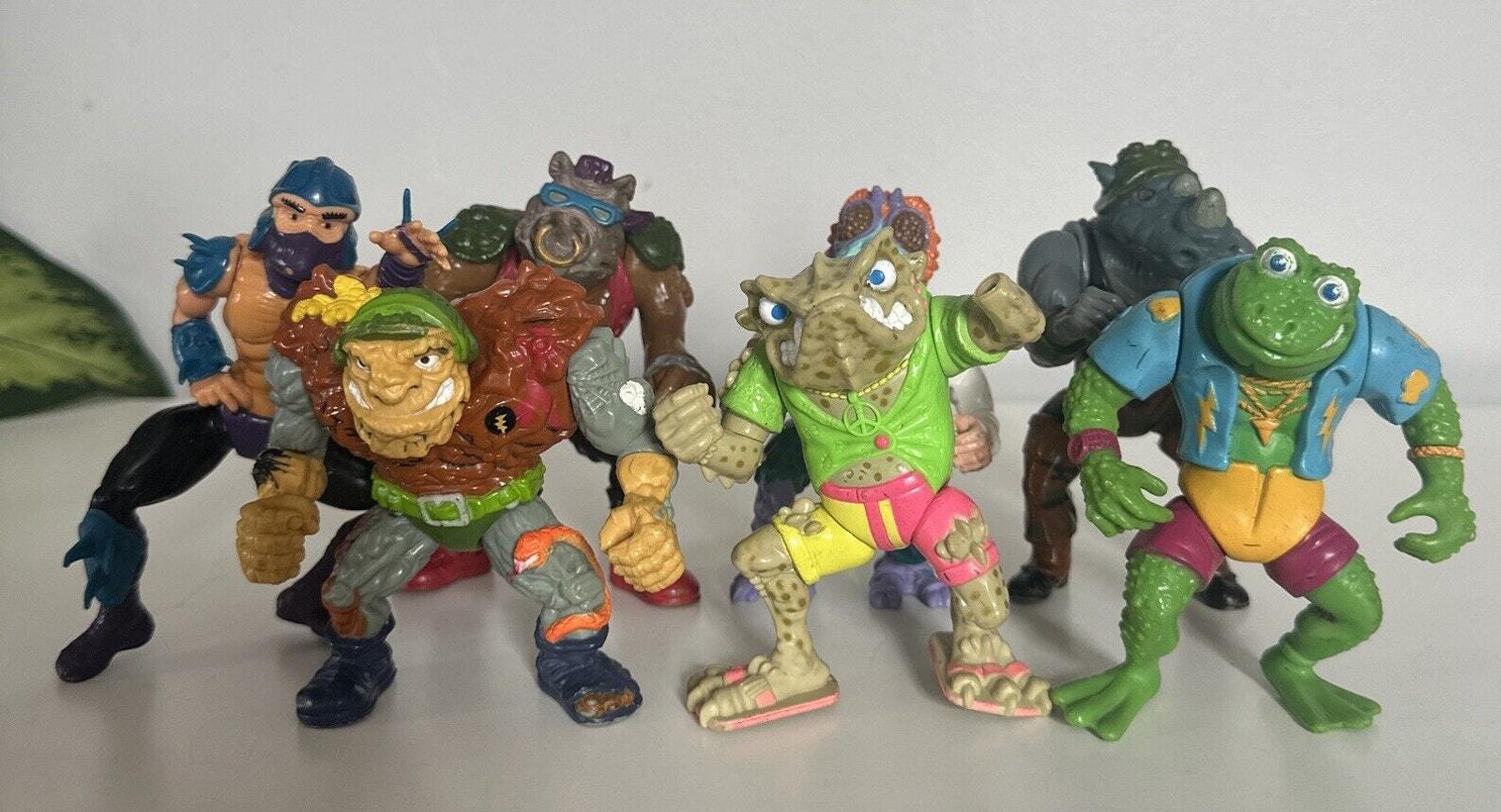 Lot De 16 Figurines Tortues Ninja (TMNT) + CheapSkate Et Sa Moto - Vintage 1989
