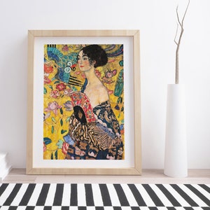 Dame met waaier van Gustav Klimt | Vintage kunstposterafdruk