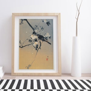 Pájaros en una rama floreciente de Watanabe Seitei / Grabado japonés vintage