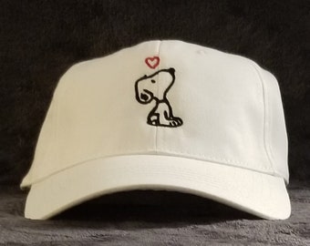 snoopy with hat