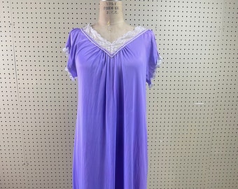 Vintage Nightgown M Lilac Nylon Gown