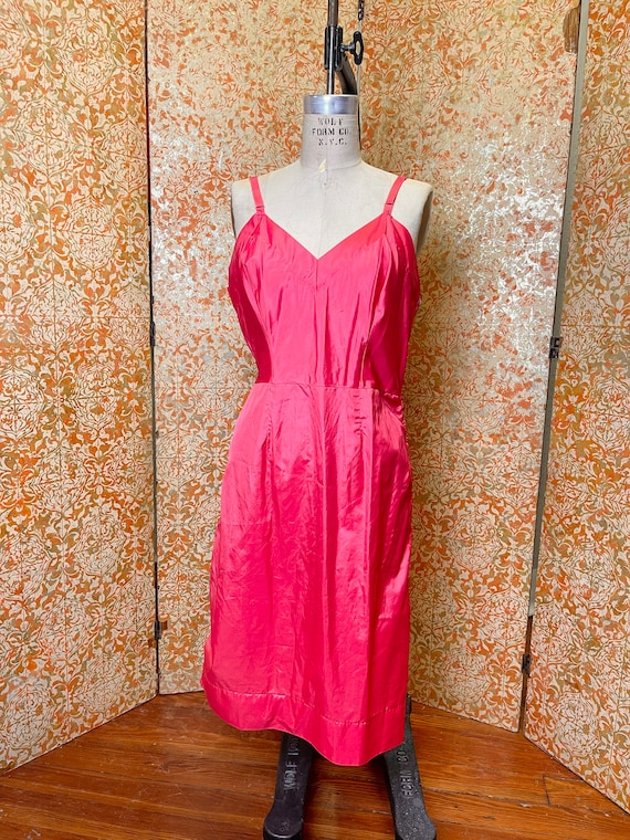 50s Vintage Red Slip 36 Val Mode Side Zipper - image 1