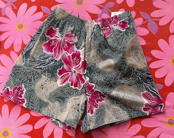 80s Vintage Tropical Floral Pink & Green Cotton Shorts S
