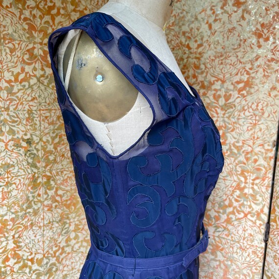 40s 50s Vintage Dress S Blue Flourish Applique Wi… - image 5