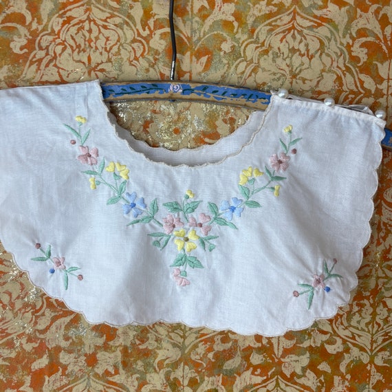 Vintage Embroidered Linen Collar - image 7