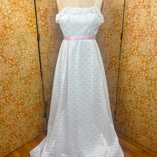 XXS White Lace Prom Dress 1970s Eyelet Gown