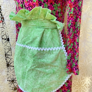 Vintage Green Apron Hostess Apron