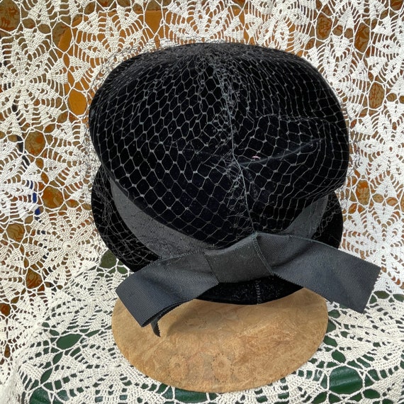 60s Vintage Black Velvet Bucket Hat Veiled - image 6