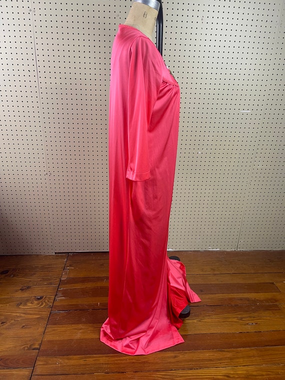 The Lisbeth Dressing Gown - Deco Coral
