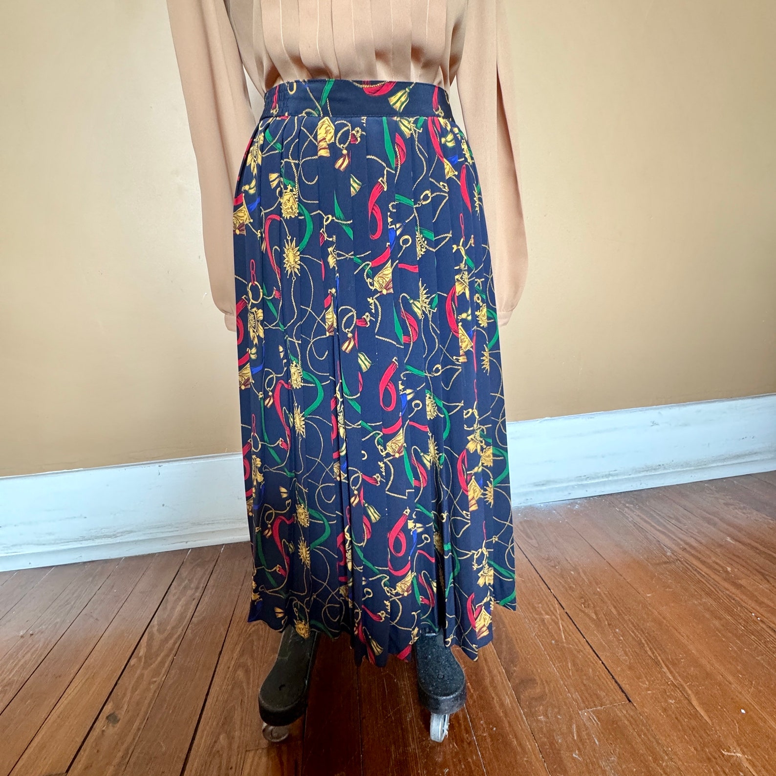 Pleated Skirt Sample Square Navy
