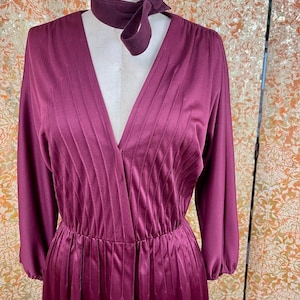 Vintage 70s Burgundy Dress S/M Joan Leslie Pintucked Waist