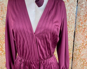 Vintage 70s Burgundy Dress S/M Joan Leslie Pintucked Waist