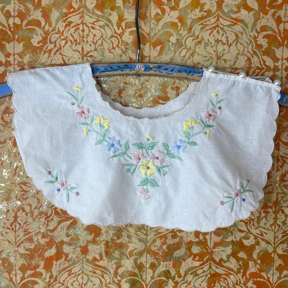 Vintage Embroidered Linen Collar - image 6