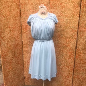 70er Jahre Himmelblaues Flatterärmelkleid XL Vintage Kleid