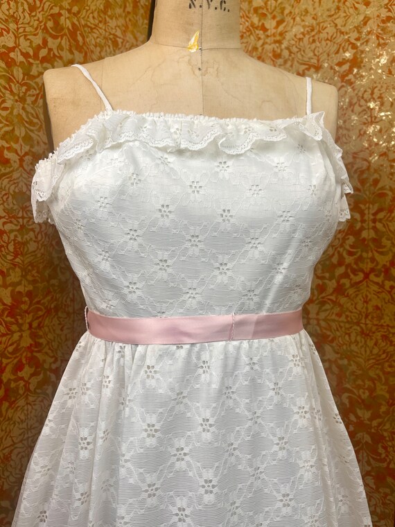 XXS White Lace Prom Dress 1970s Eyelet Gown - image 3