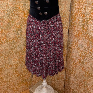 90s Vintage Red & Black Floral Midi Skirt M/L