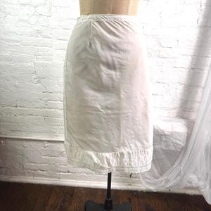 50s Vintage White Zippered Slip Skirt XS Half Slip 26w