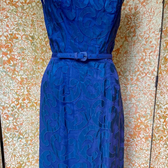 40s 50s Vintage Dress S Blue Flourish Applique Wi… - image 7