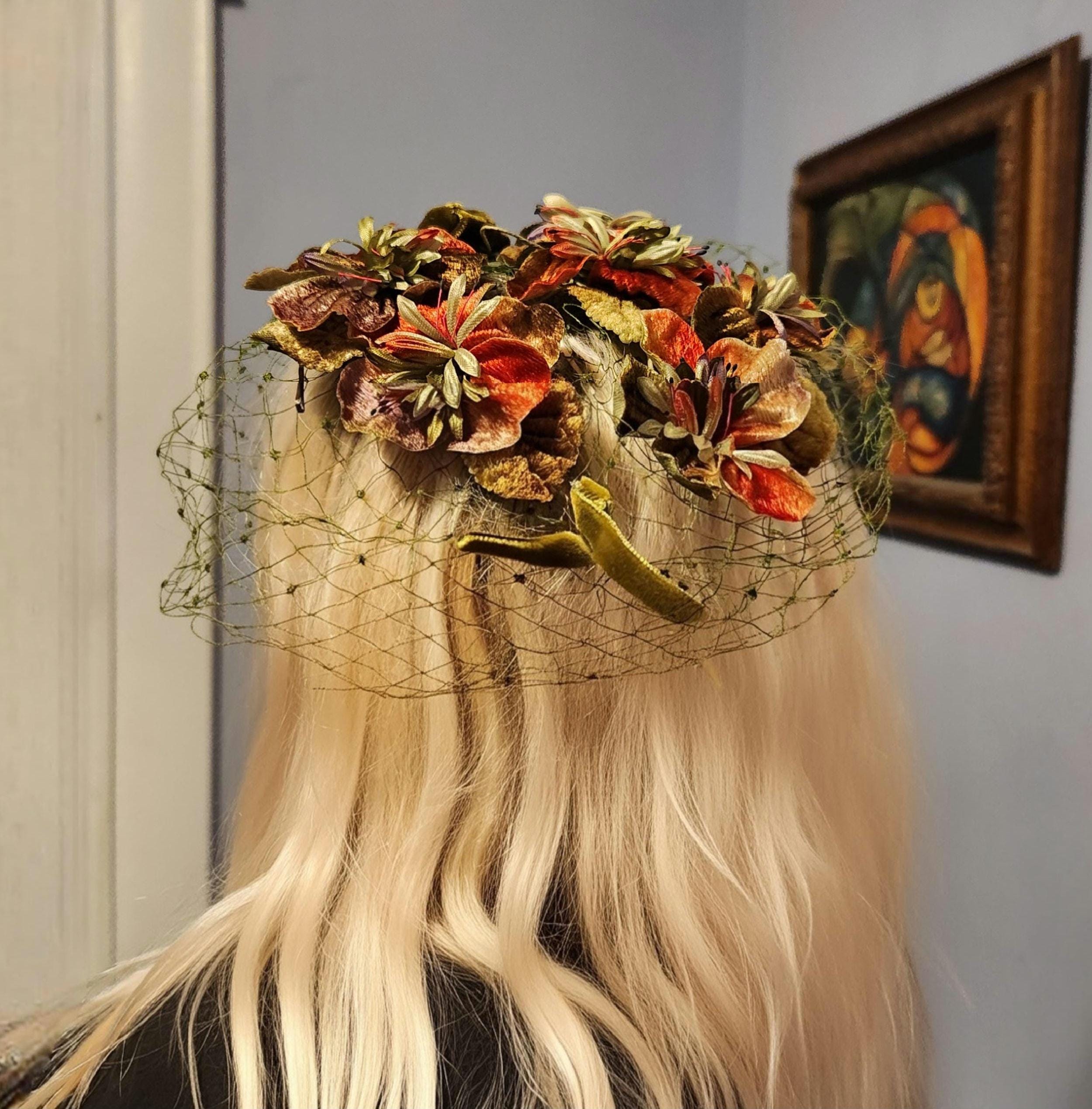 SKOL NIPS‎  SILVER GOLD PENNY SEQUINS GATSBY HAT Netting Union Made Vintage Skol Nips Floral Netted Topper 1950s Fascinator Hat  main image 3